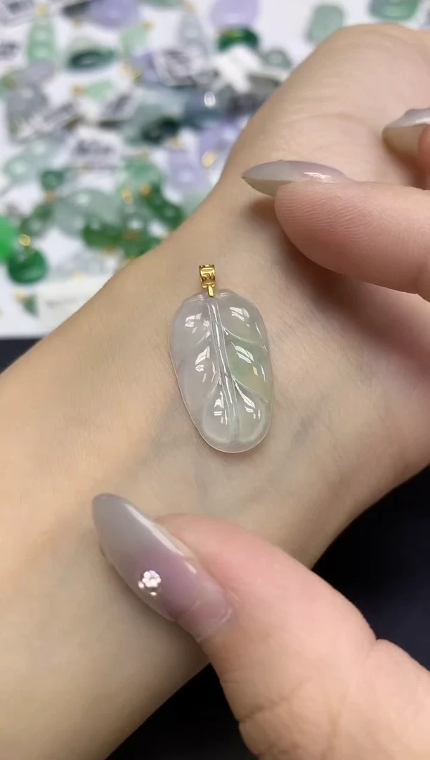 颈饰18K金镶嵌翡翠天然缅甸翡翠A货百元以上9元证书费自理