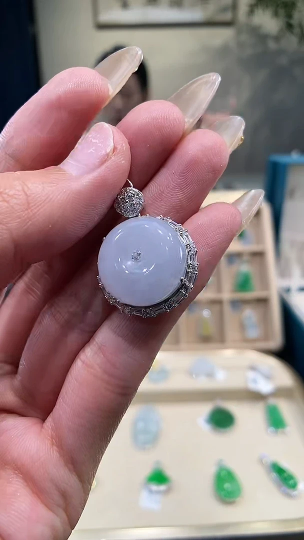 【闪购商品】翡翠吊坠(不含链)银S925镶嵌平安扣