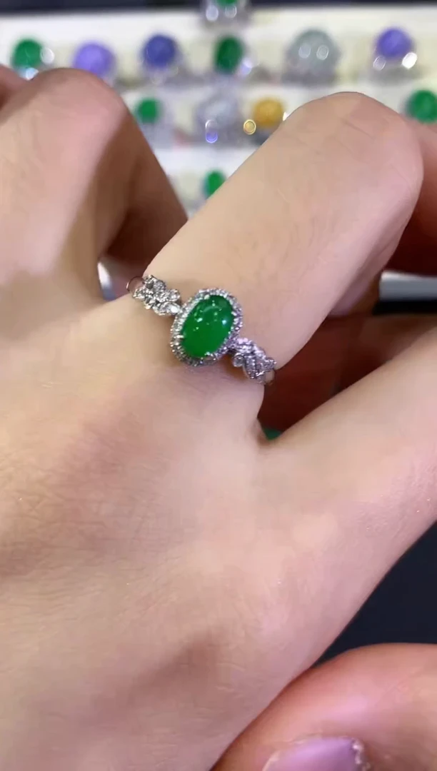 18K金镶嵌戒指翡翠B31