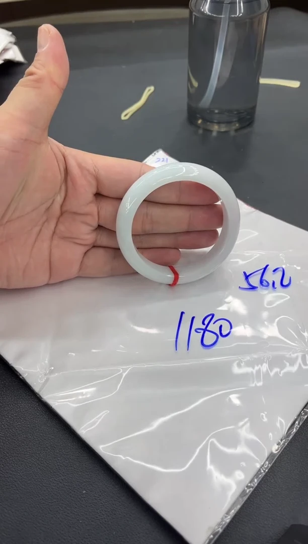 未镶嵌手镯翡翠翡翠手镯