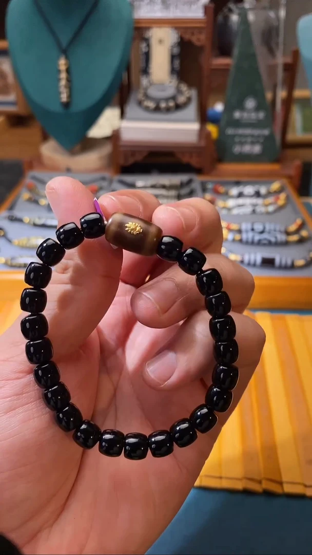 玛瑙/玉髓(覆膜)颈饰18K金镶嵌C09965多样性发一
