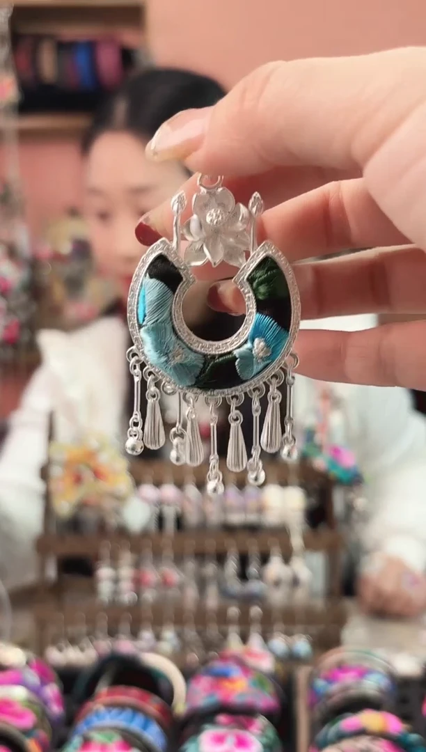 织绣艺枝独绣手工饰品100