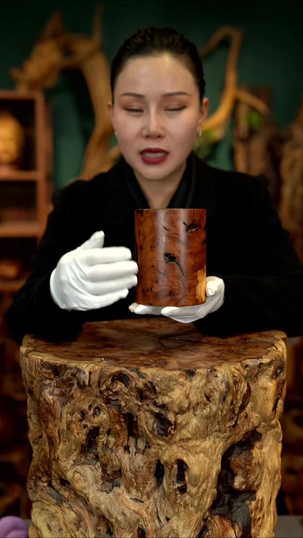 木雷击枣木笔筒