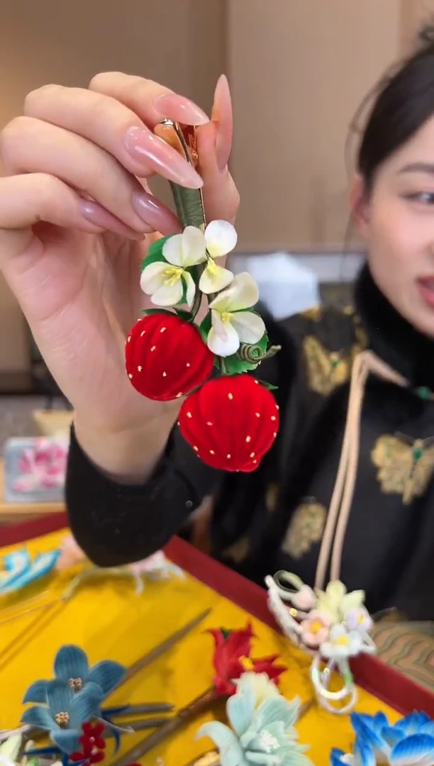 刺绣非遗绒花（发饰）