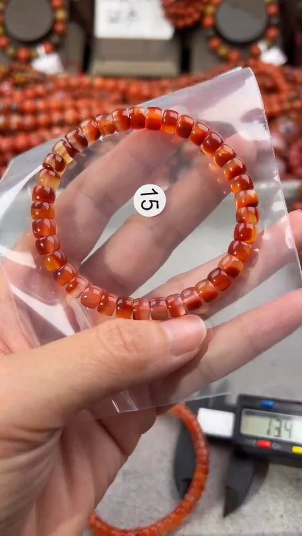 南红玛瑙手串未镶嵌7+