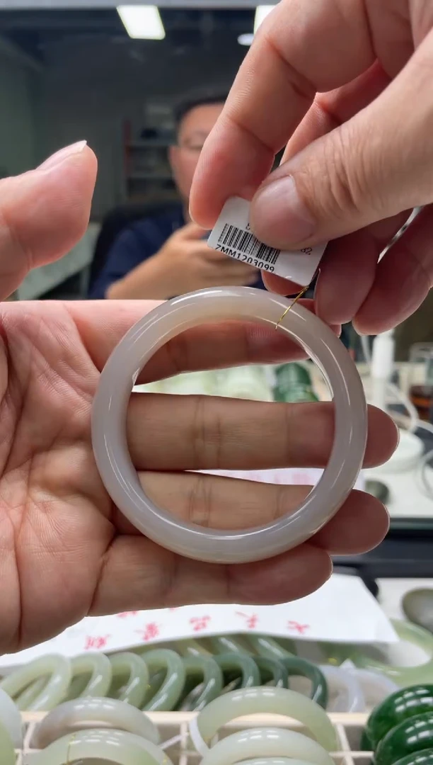 【闪购商品】和田玉手镯未镶嵌54-55圈口3099