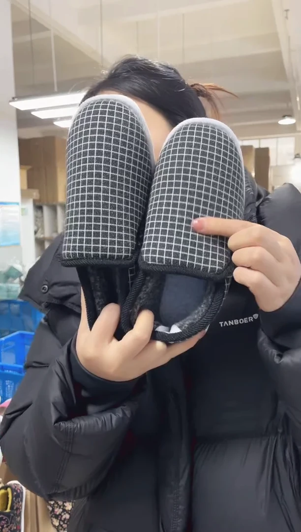 3-15黑格棉鞋36码