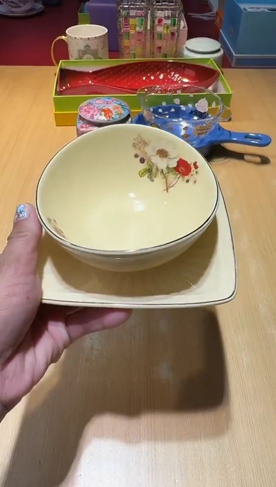 瓷片生活的本意是开心啊@@1