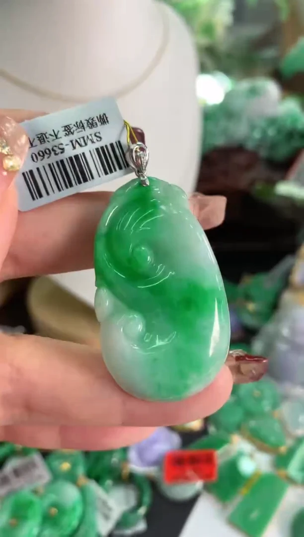 【闪购商品】翡翠吊坠(不含链)18K金镶嵌挂件