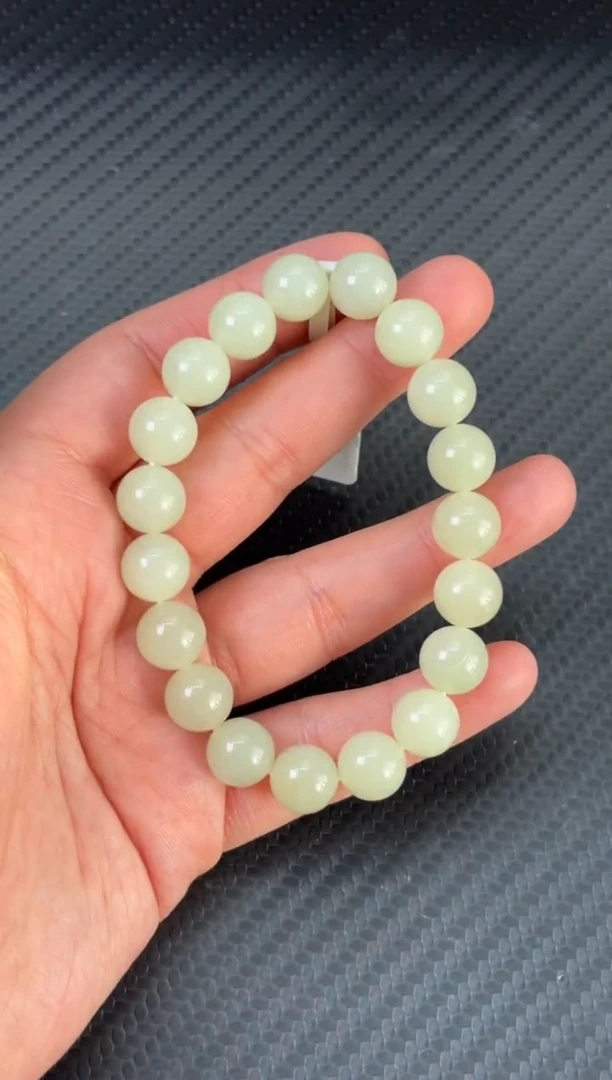 未镶嵌手串和田玉且末迪克兰微色差卡10Lh