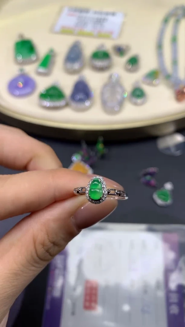 【闪购商品】翡翠戒指18K金镶嵌戒指-063