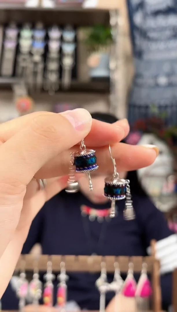 织绣民族风非遗老绣饰品504