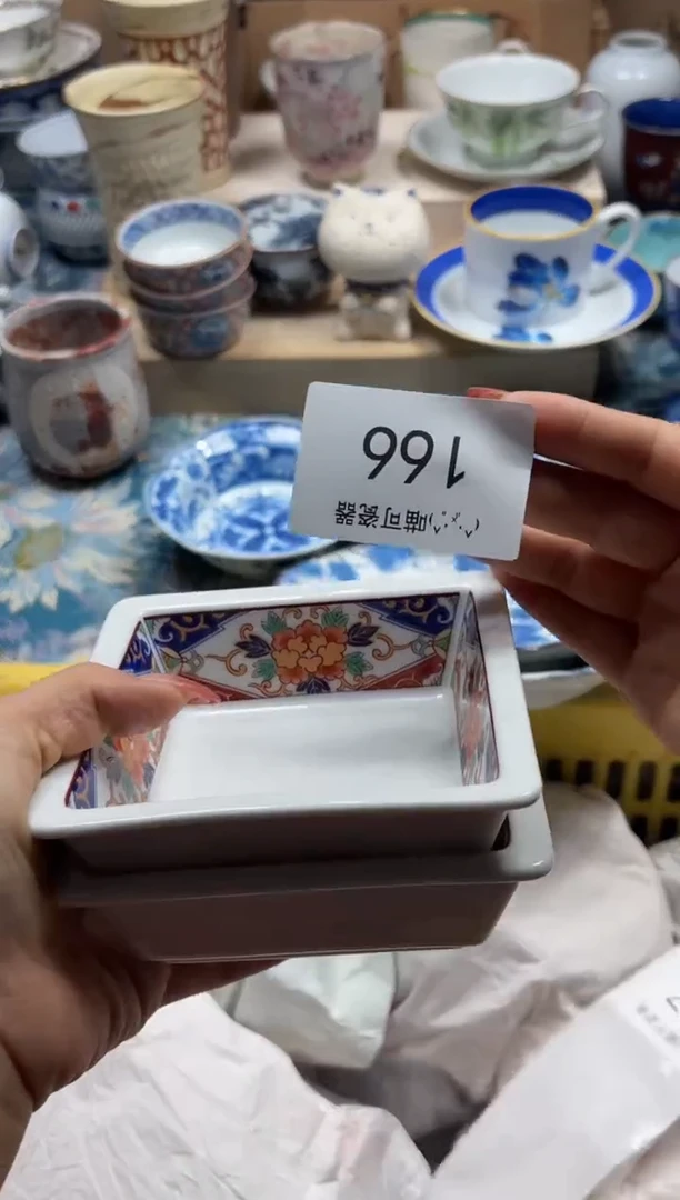 瓷片小****。166++ 小猪爱吃菜。