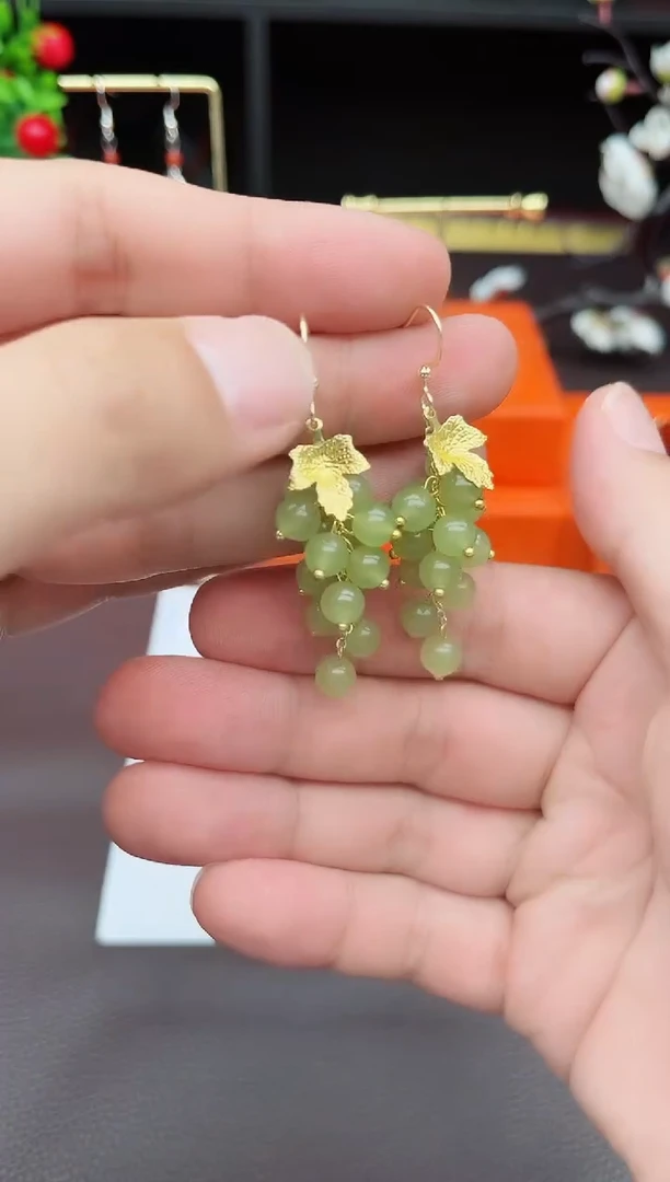 东陵石银S925镶嵌耳饰229000