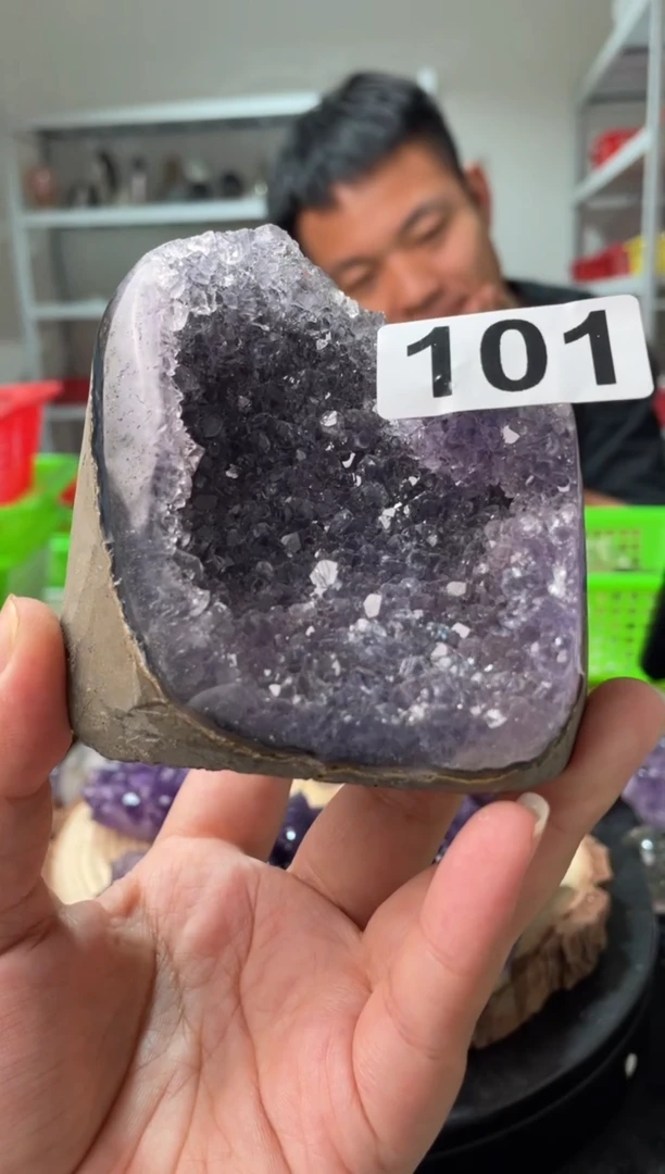 未镶嵌水晶大型摆件（非配饰）紫水晶簇101