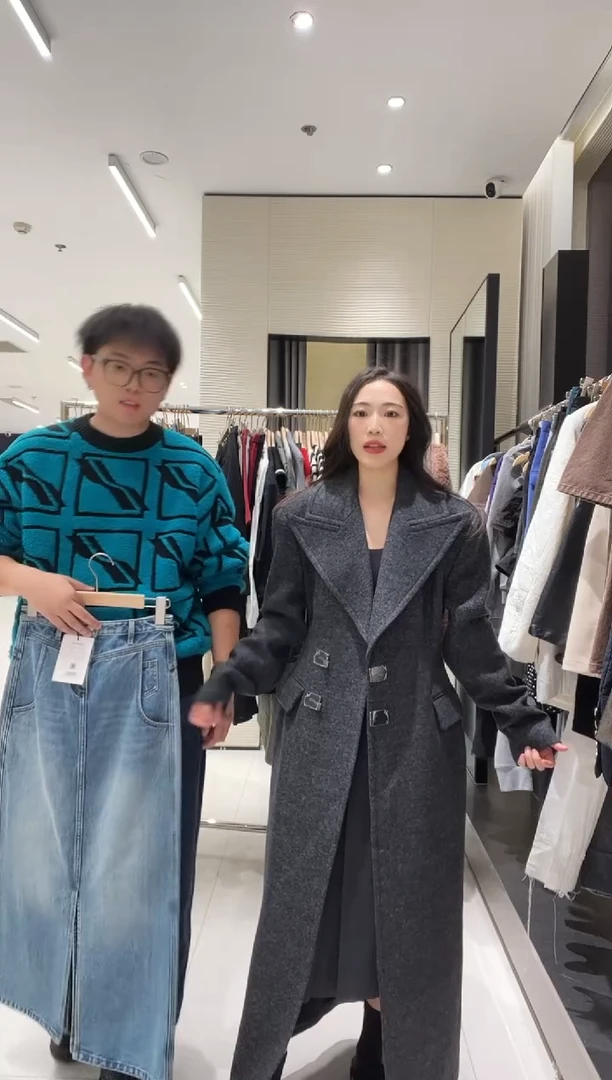 AKTK 沙漏大衣 M最后一件