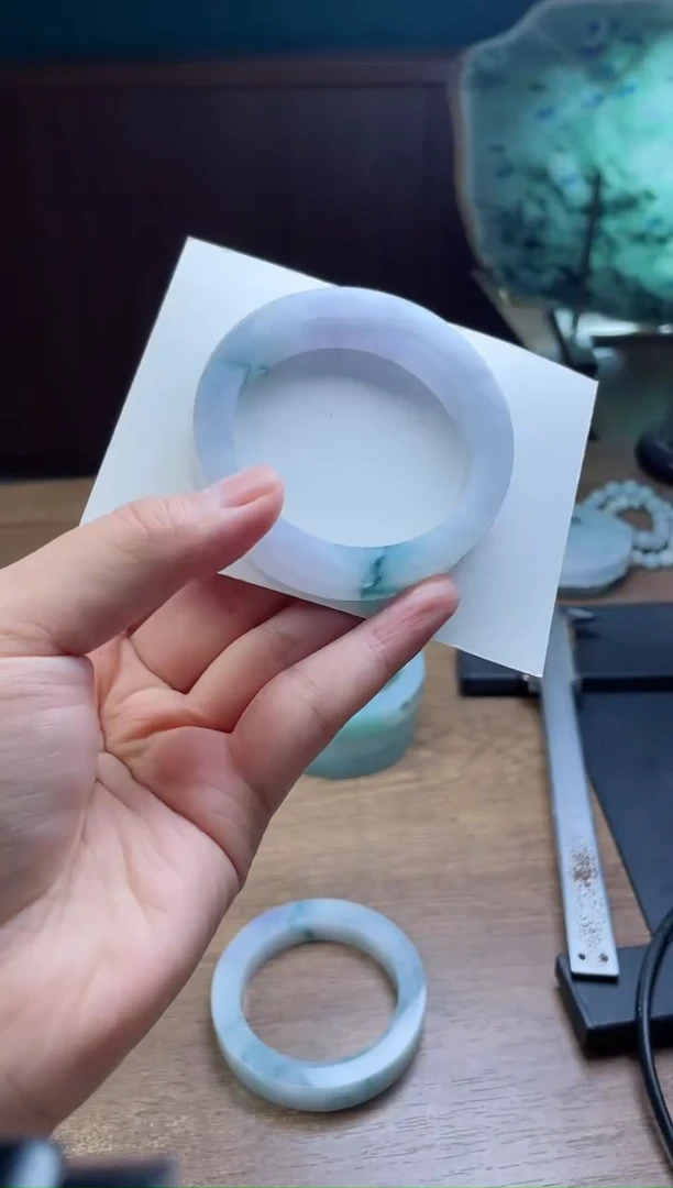 未镶嵌手镯定制翡翠韩*玲定制