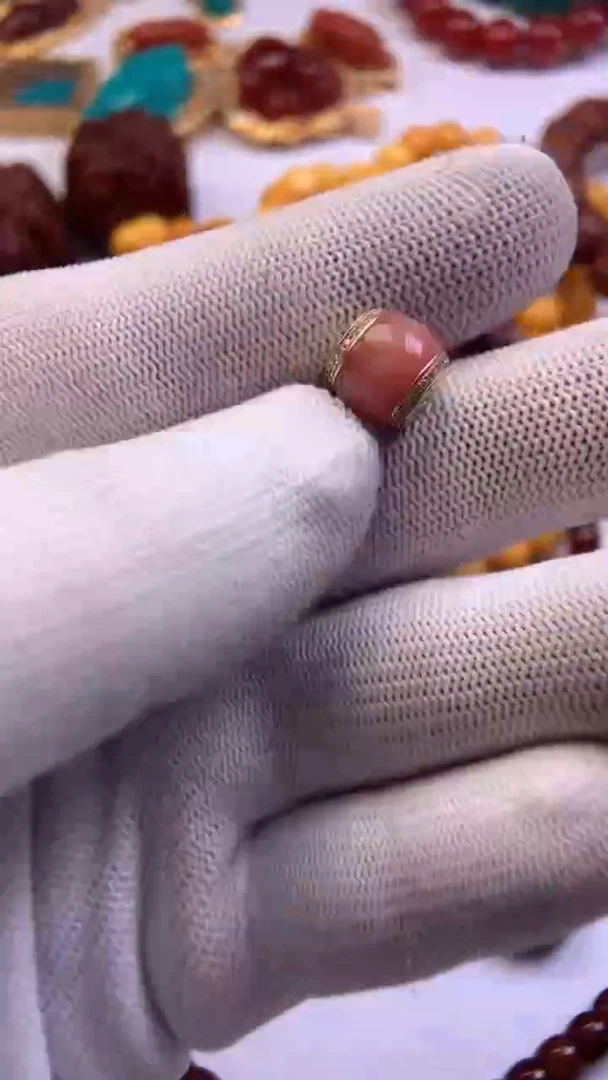 18K金镶嵌1南红玛瑙1111