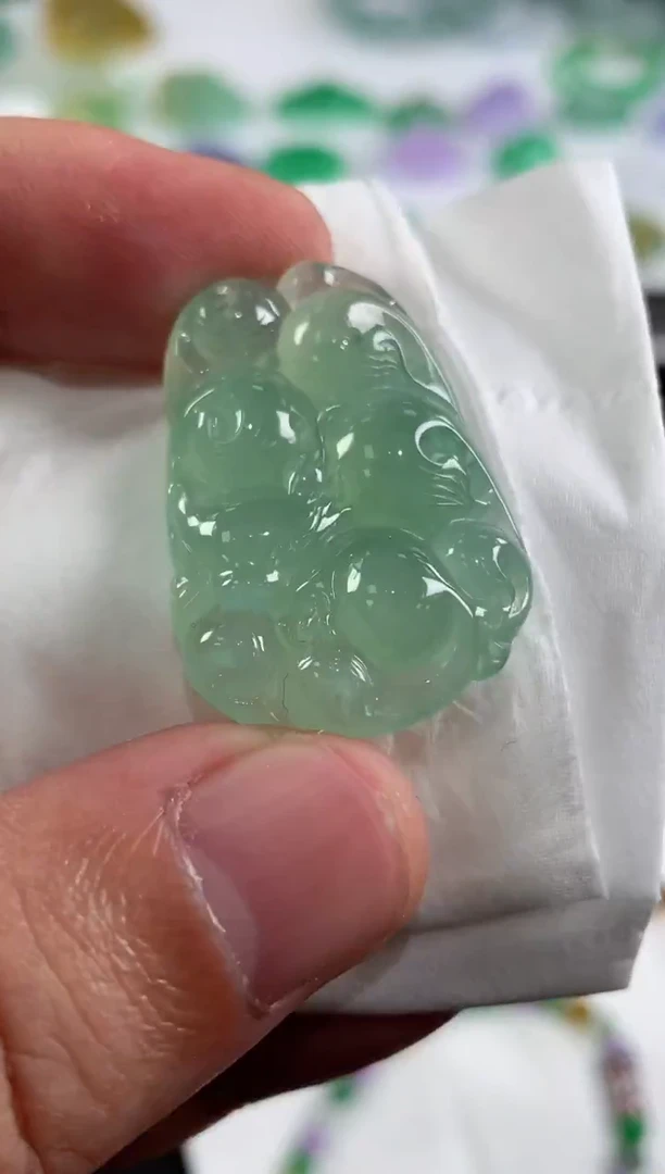 未镶嵌定制翡翠鱼**多翡翠