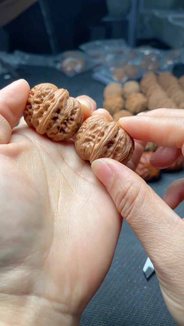 把件文玩核桃w130 元宝 35尺