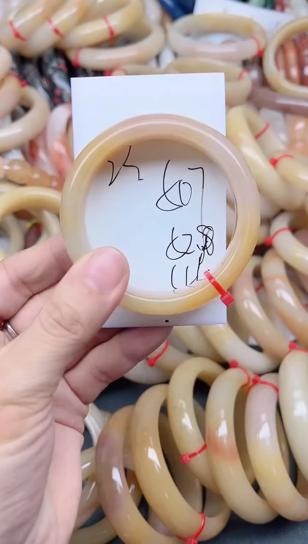 未镶嵌手镯石英质玉507