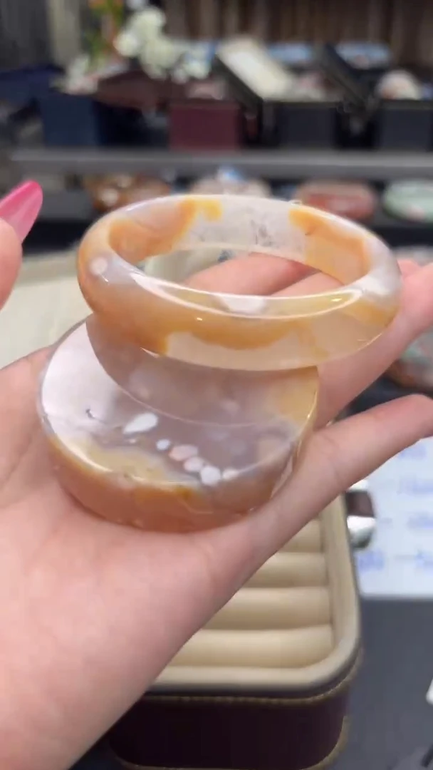 未镶嵌手镯石英质玉512(58圈赠送镯心)