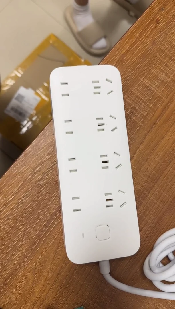 99新小米8孔位插线板 3米