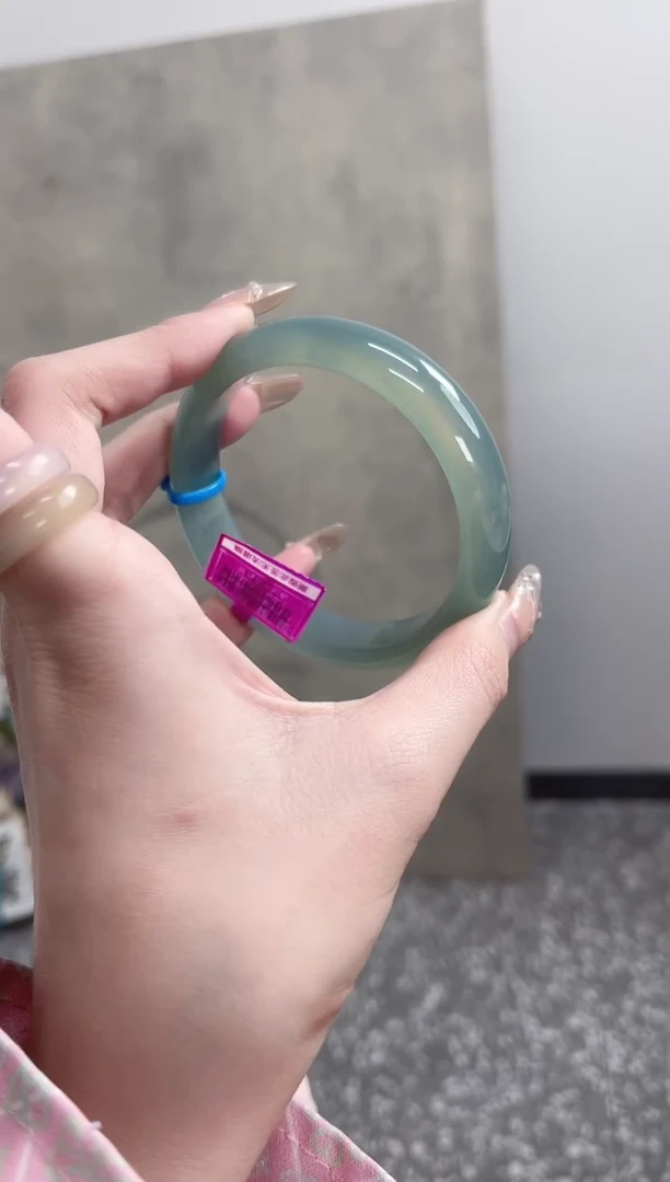 【闪购商品】玛瑙/玉髓手镯未镶嵌61-62圈 需要包容宽胎