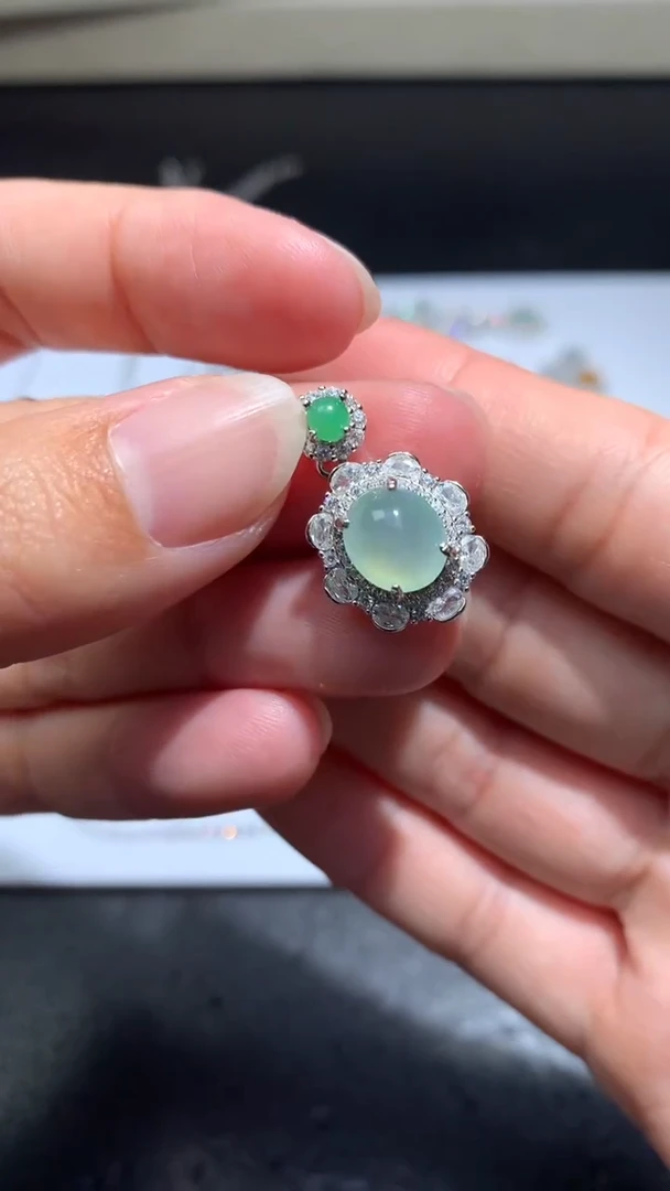 颈饰银S925镶嵌翡翠净货