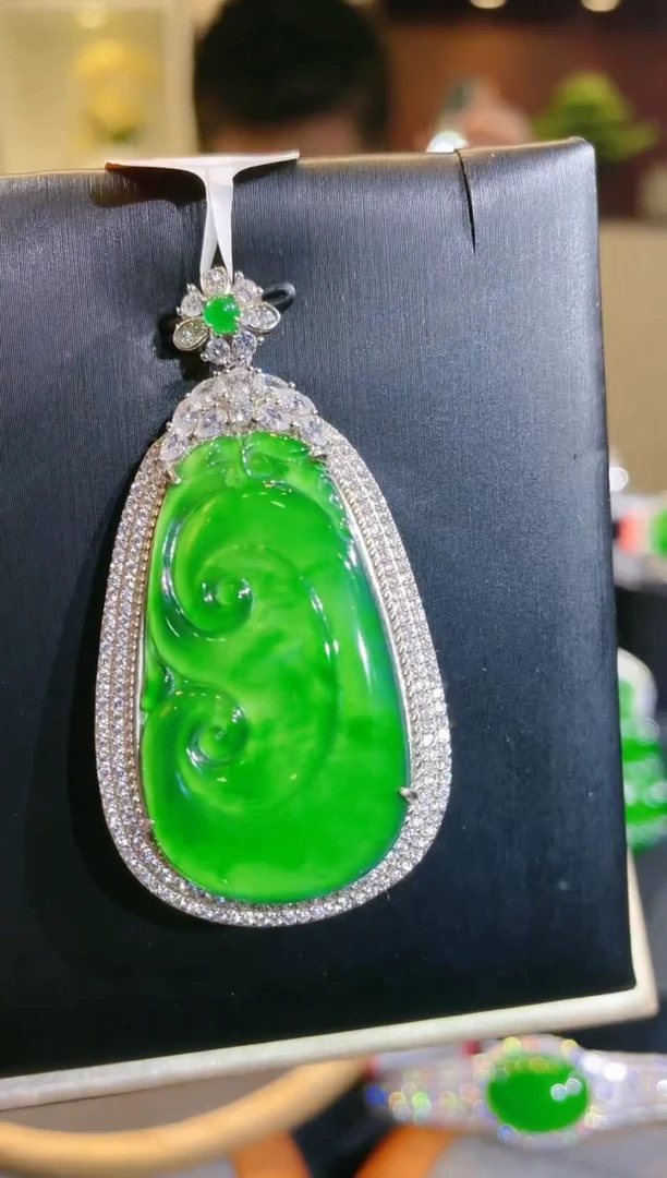 翡翠银S925镶嵌颈饰A12天然A货翡翠吊坠（不含链）