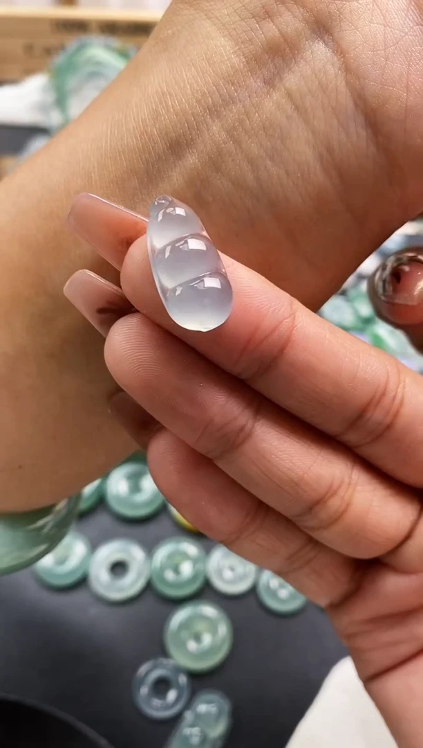 裸石翡翠笑****. 福豆  定向 笑 笑