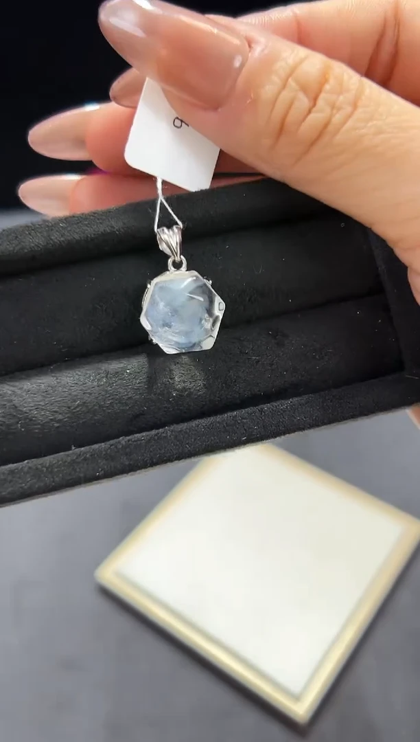 【闪购商品】水晶吊坠(不含链)银S925镶嵌发一（16）