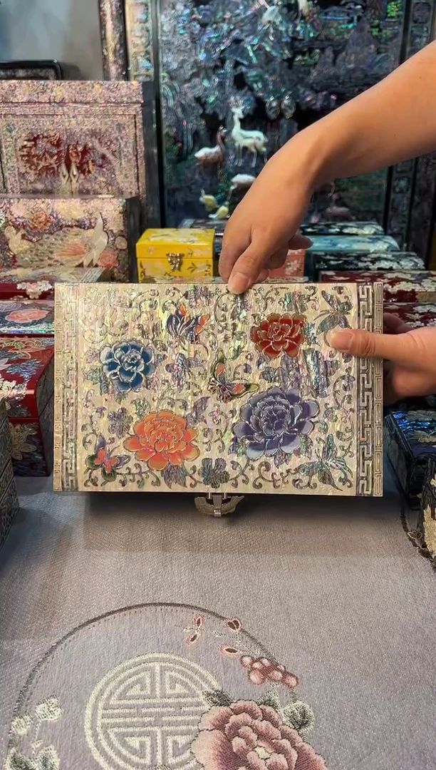 满贝底 弘贝雅螺钿漆器文化馆