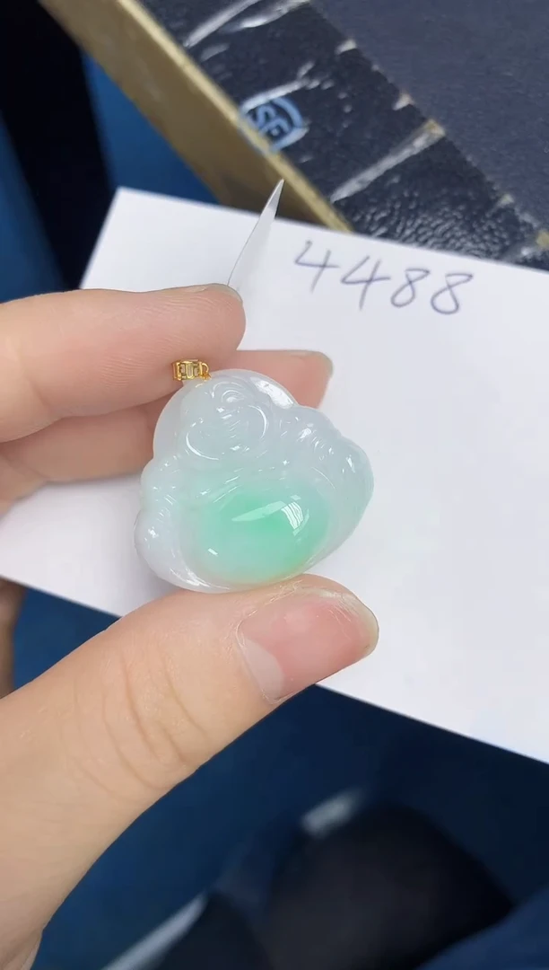 翡翠18K金镶嵌颈饰天然缅甸翡翠A货