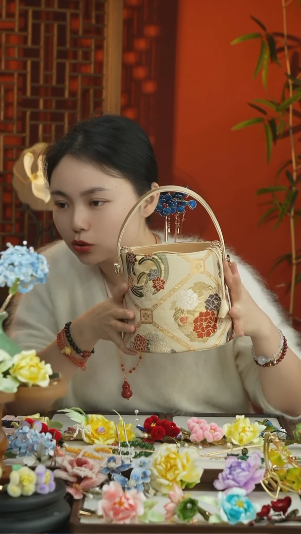 刺绣闪购纯手工非遗国风饰品