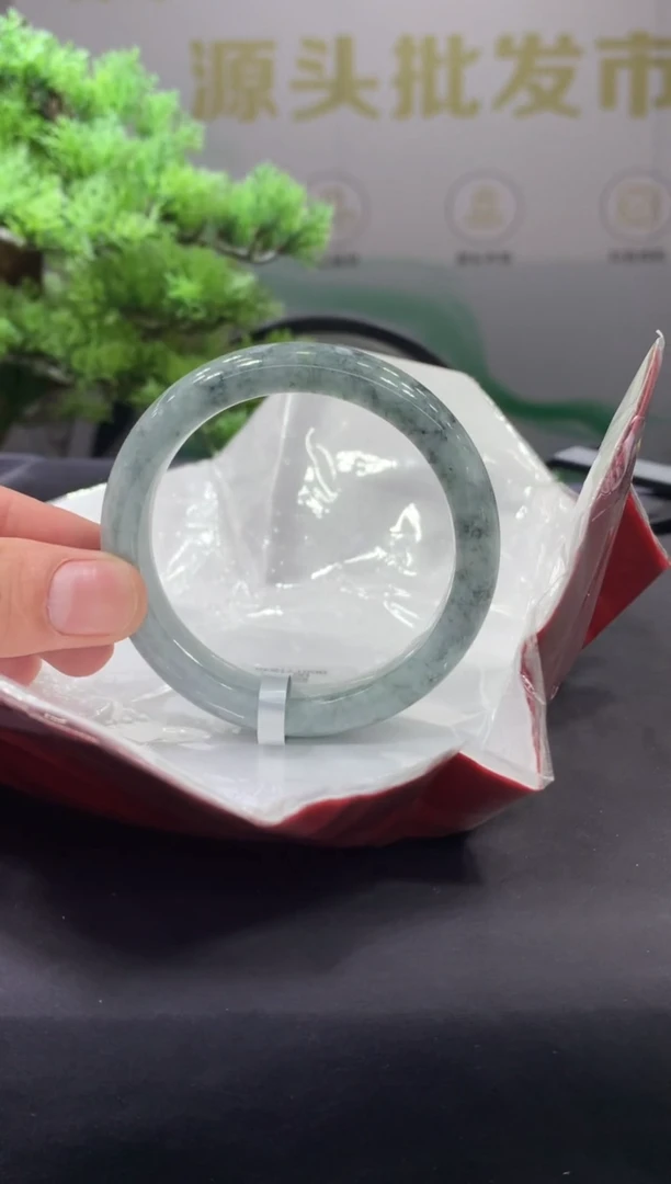 未镶嵌手镯翡翠翡翠手镯