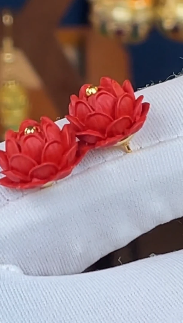 【闪购商品】红红莲花珐琅耳钉