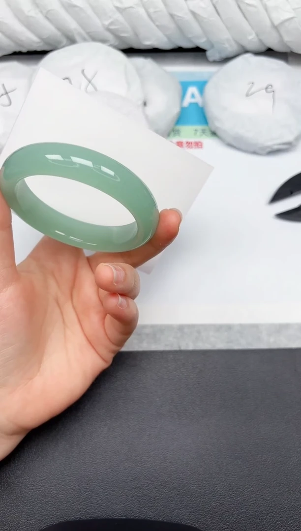 未镶嵌手镯石英质玉226-