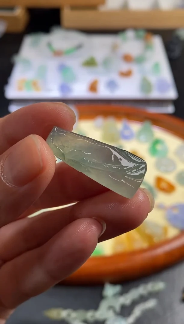 定制翡翠未镶嵌翡翠毛货~