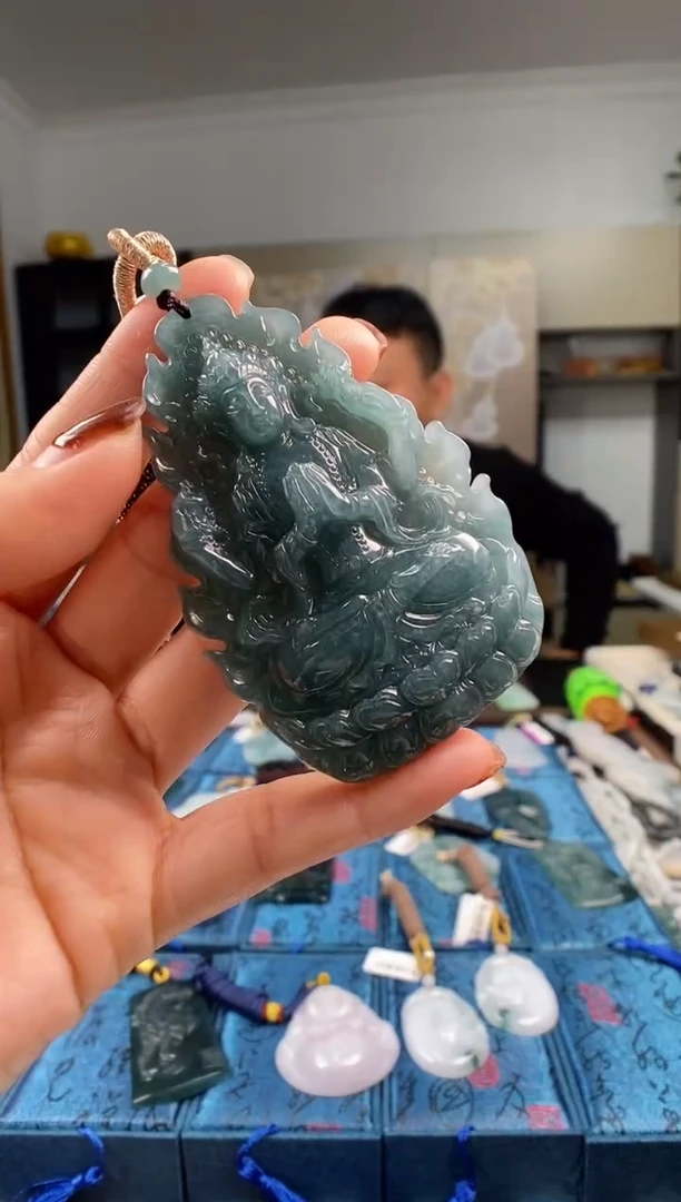 颈饰未镶嵌翡翠多样性发其一