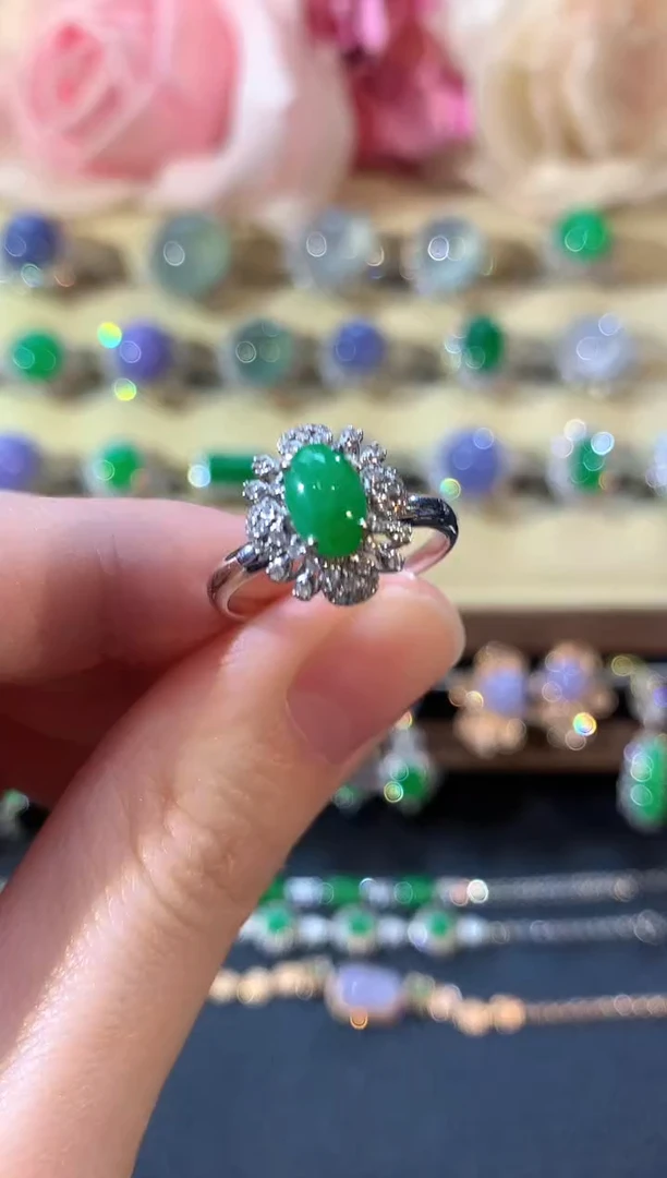 18K金镶嵌戒指翡翠冬日珠宝Q44