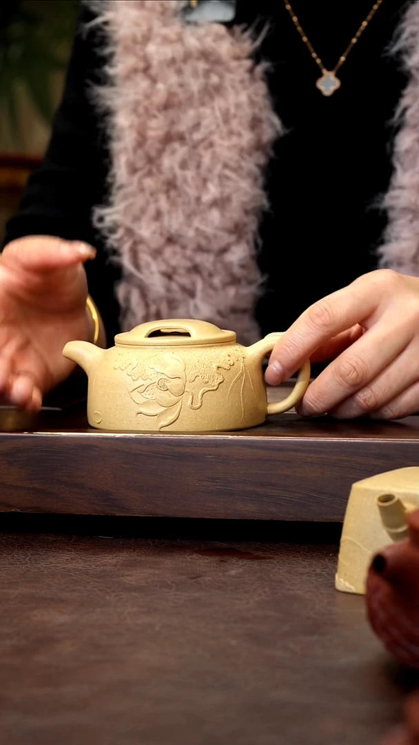 茶壶紫砂本绿泥绘荷花牛盖180cc左右