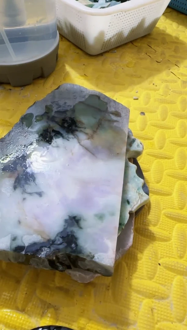 翡翠未镶嵌颈饰天然缅甸A货翡翠9