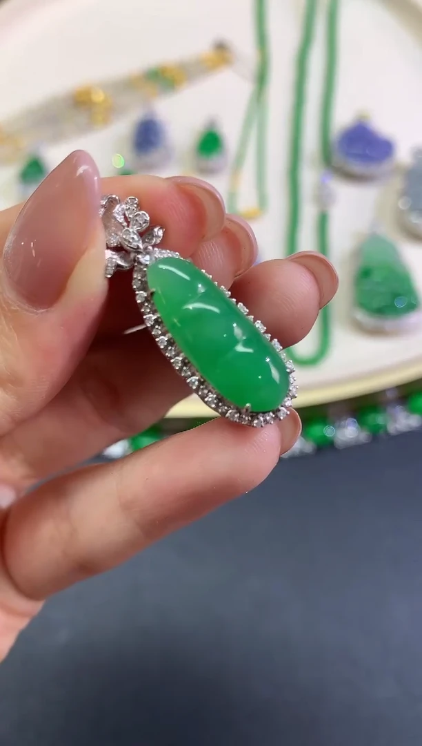 翡翠18K金镶嵌吊坠(不含链)吊坠|9800+0