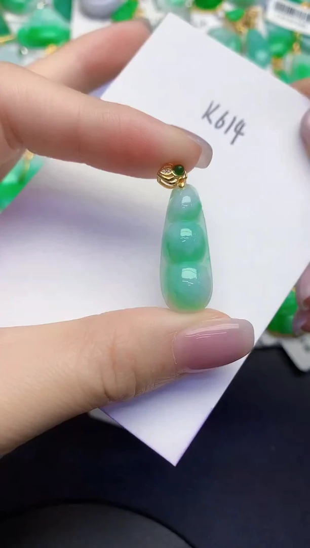 颈饰未镶嵌翡翠缅甸天然翡翠A货