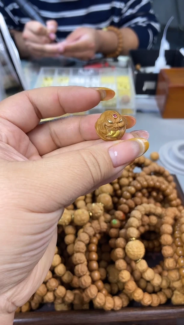 手串文玩核桃舔僧