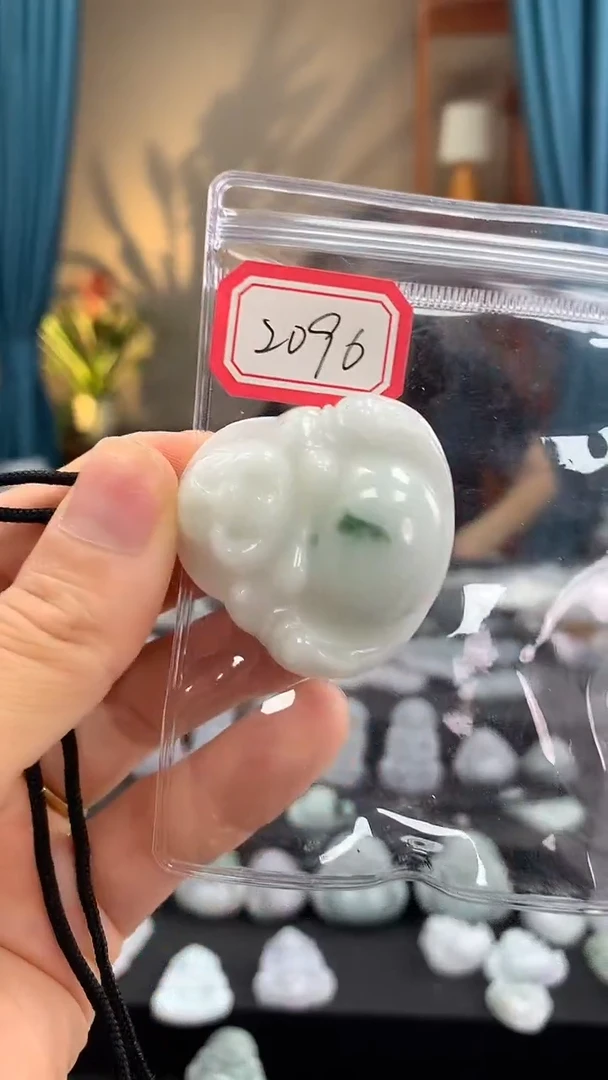 翡翠未镶嵌颈饰佛公2096