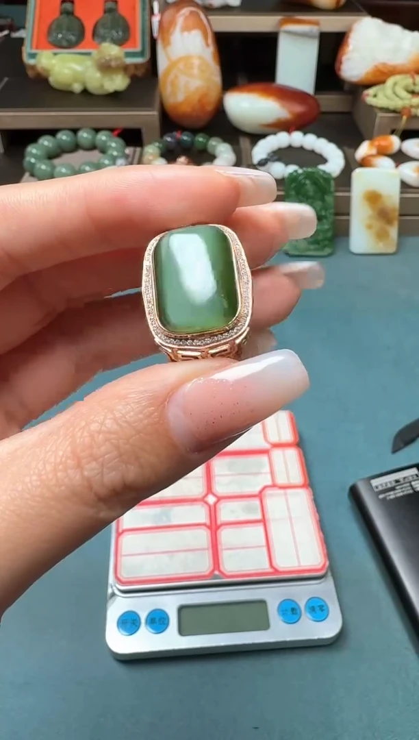 【闪购商品】和田玉戒指18K金镶嵌111by