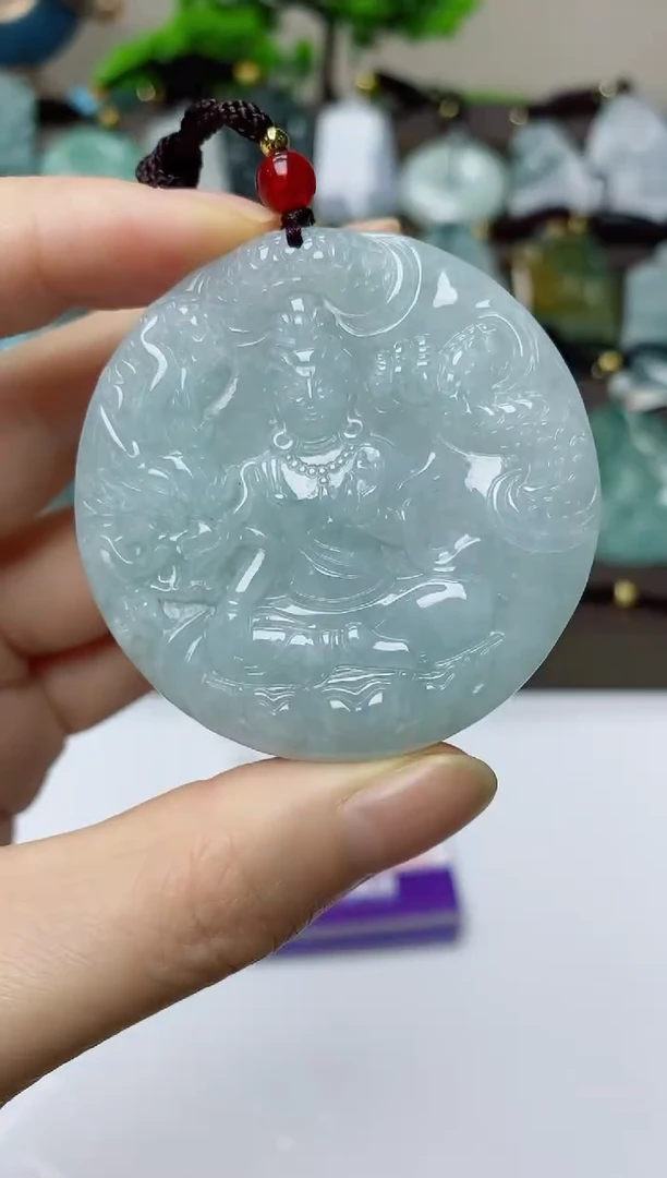 翡翠未镶嵌颈饰