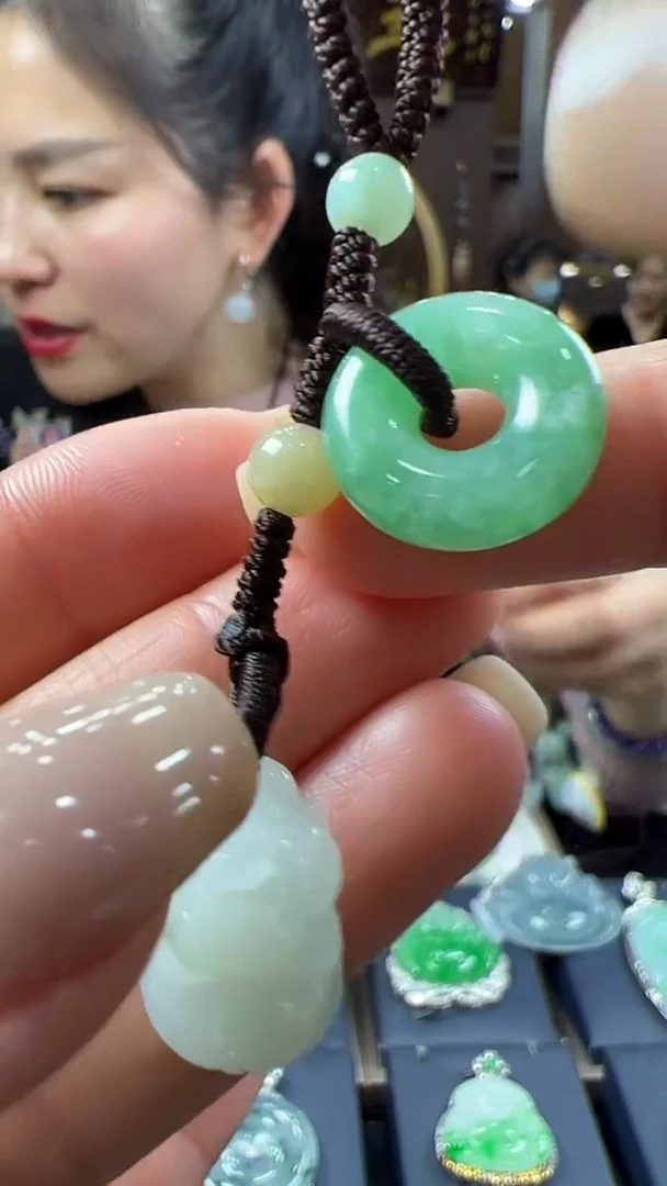【闪购商品】翡翠挂件未镶嵌包挂